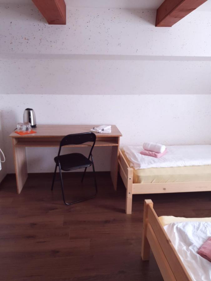 Guesthouse Osvald Zirovnica Exterior foto