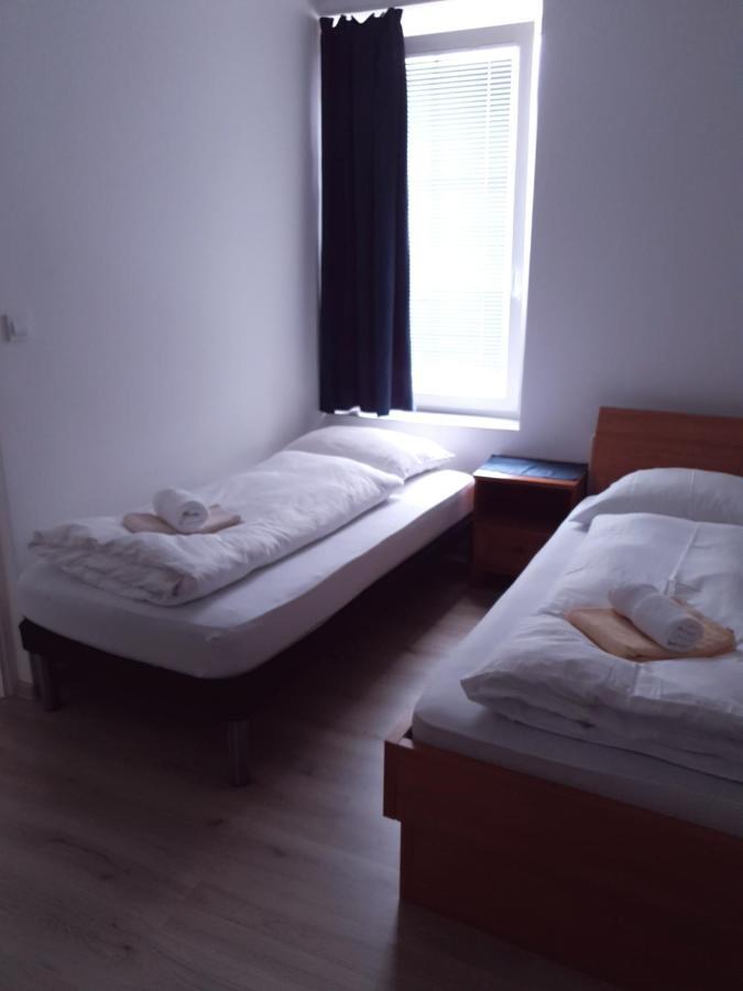 Guesthouse Osvald Zirovnica Exterior foto