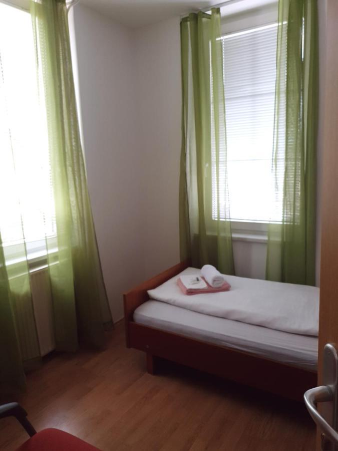 Guesthouse Osvald Zirovnica Exterior foto